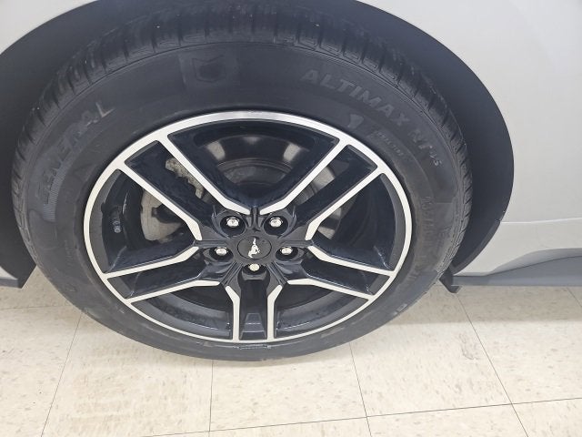 2022 Ford Mustang EcoBoost