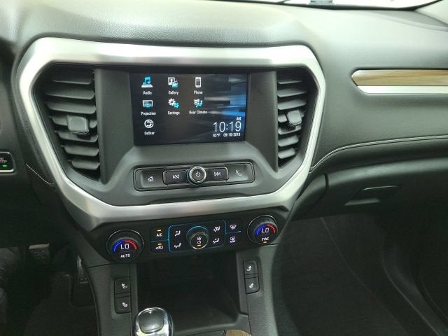 2017 GMC Acadia SLE