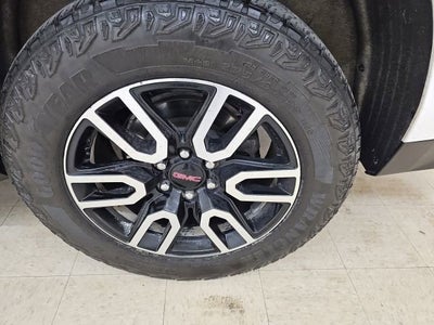 2023 GMC Yukon XL AT4