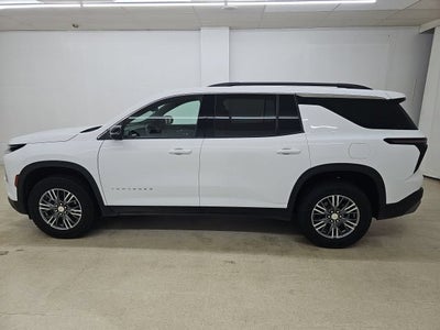 2025 Chevrolet Traverse LT