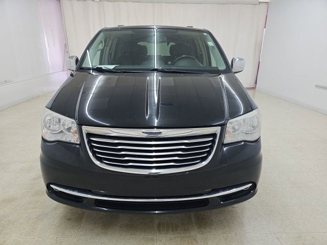 2014 Chrysler Town & Country Touring-L
