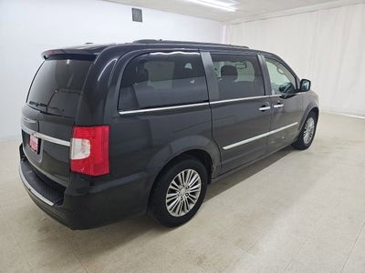 2014 Chrysler Town & Country Touring-L