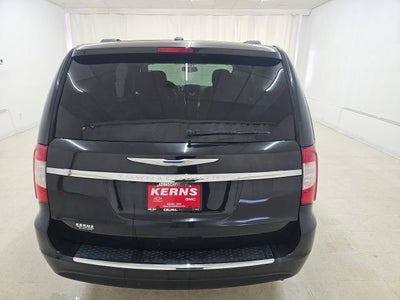 2014 Chrysler Town & Country Touring-L