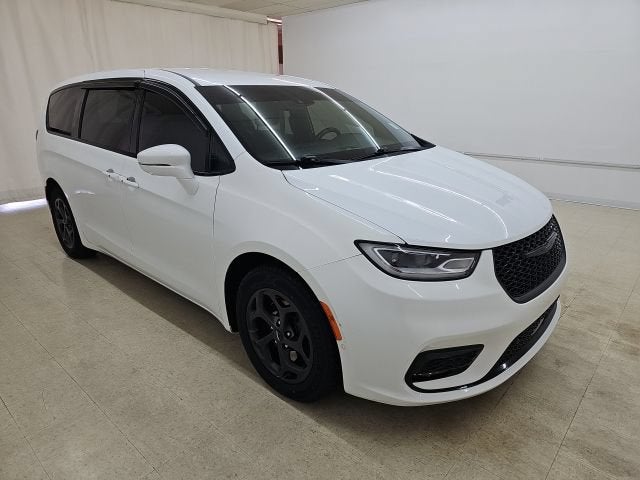 2022 Chrysler Pacifica Hybrid Touring L