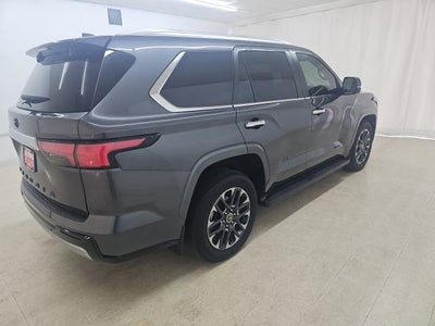 2024 Toyota Sequoia SR5