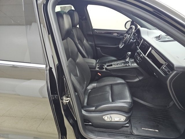 2021 Porsche Macan Base