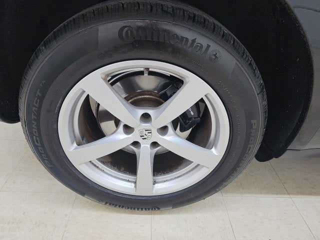 2021 Porsche Macan Base