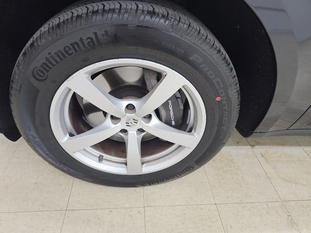 2021 Porsche Macan Base