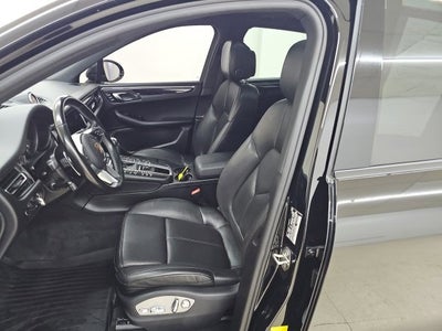2021 Porsche Macan Base