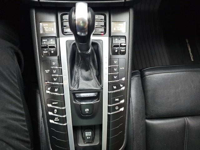 2021 Porsche Macan Base